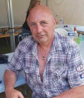 Встретьте Мужчинa : Gilles, 64 лет до Франция  Ardentes